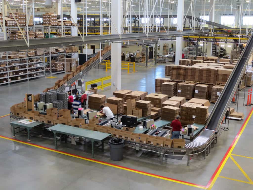 distribution center packing products